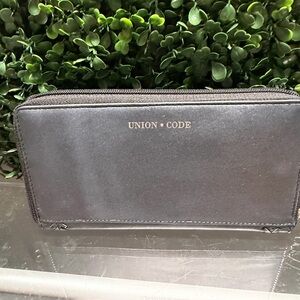 Union Code Blue Zipper Wallet for Men